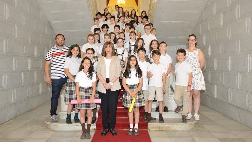 Los alumnos del colegio han sido recibidos en el Ayuntamiento por la concejala María José Fresnadillo