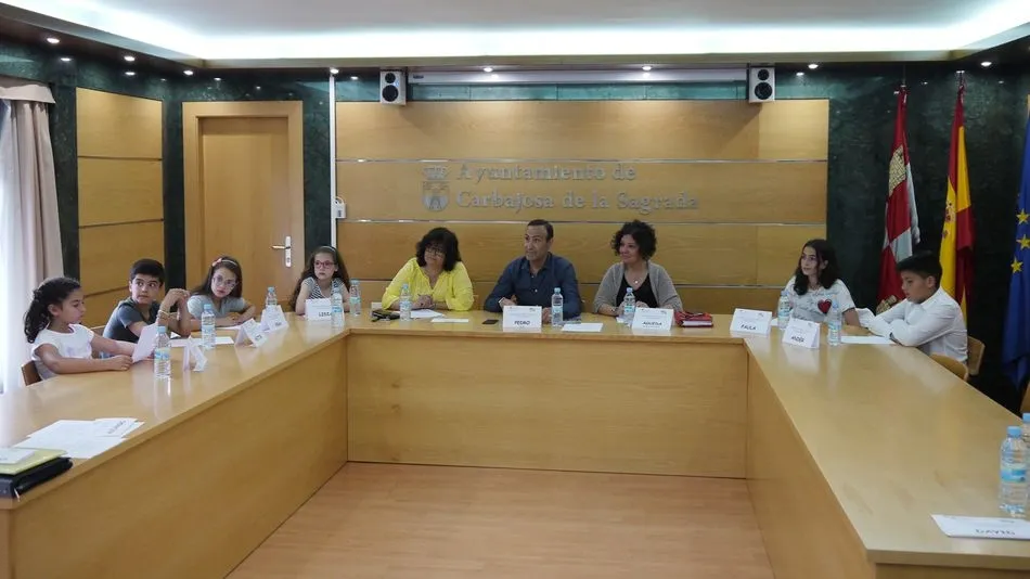 Esl salón de plenos acogió el último Consejo de Niños del curso escolar