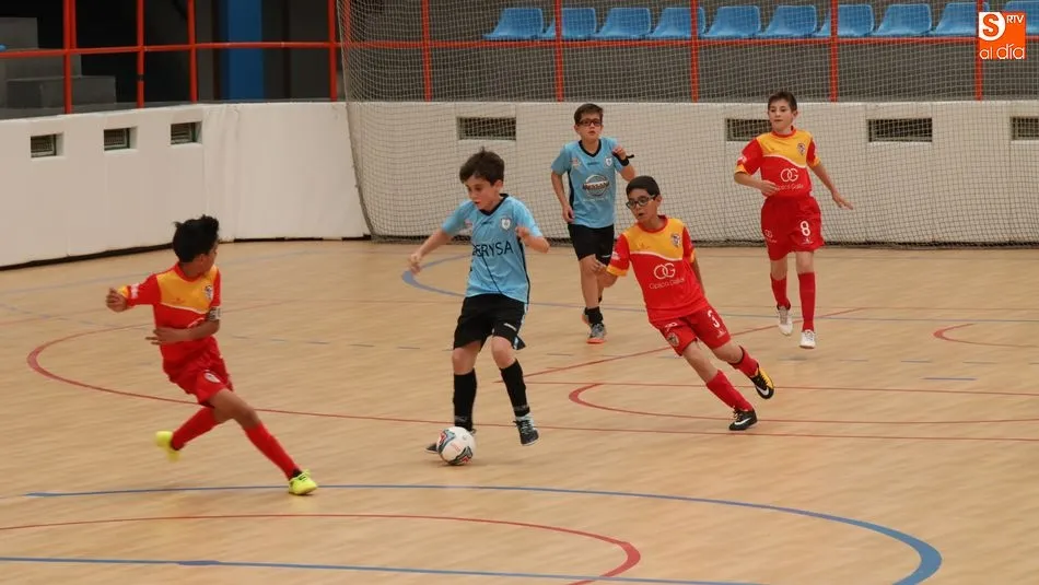 Inicio del IV Torneo Internacional de Fútbol Sala Ciudad de Salamanca. Foto: Alberto Martín
