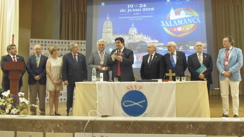 Delegacion Rotary Club en la entrega de la Medalla Caridad en Esperanza