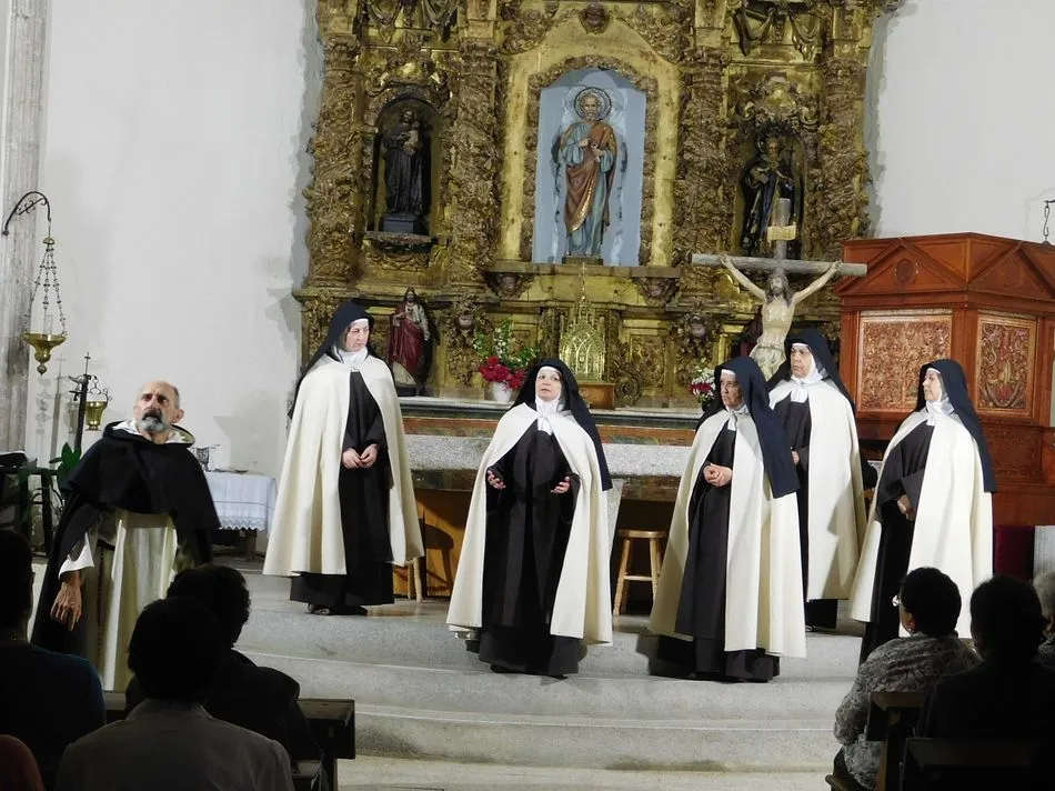 La iglesia parroquial acogió la obra que se ofrece en conmemoración del Año Jubilar Teresiano