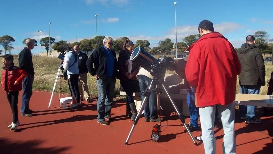 Uno de los platos fuertes será la observación del Sol con varios telescopios desde los distintos puntos de observación abiertos a todo el mundo.
