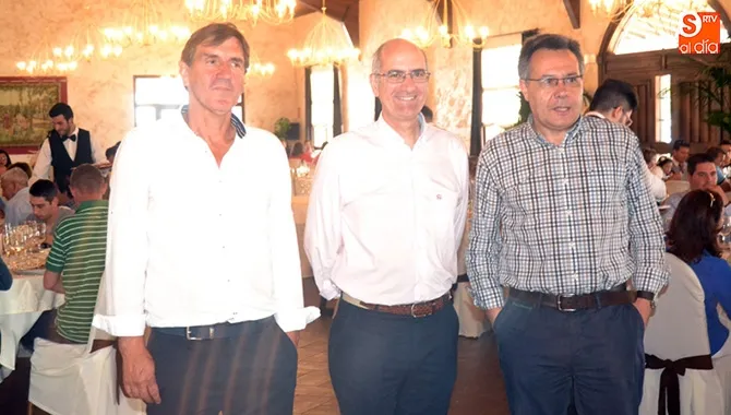 El presidente de la Diputación, Javier Iglesias participaba en Peñaranda en la comida de socios de la Cooperativa Aranpino