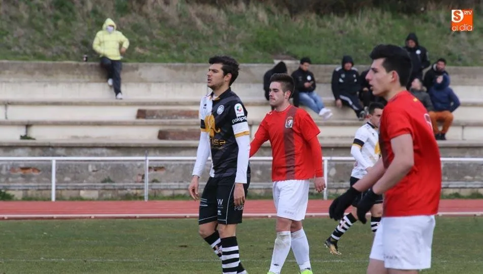 Carlos de la Nava, durante el partido ante el Real Burgos / Foto: Archivo.