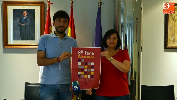 La alcaldesa Carmen Ávila y el concejal de Comercio y Festejos Francisco Díaz han presentado este lunes la VI Feria Multisectorial de Peñaranda