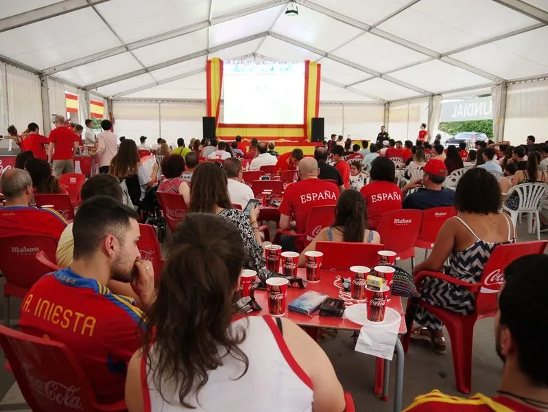 La victoria de España y la recepción municipal al Salmantino UDS, en portada de la prensa escrita