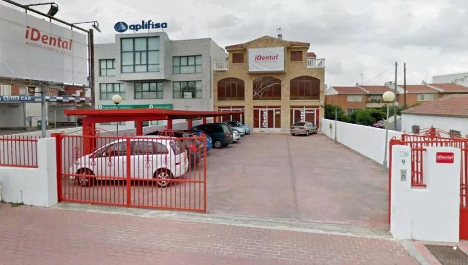 Instalaciones de iDental en la carretera de Madrid 9, en Santa Marta de Tormes.