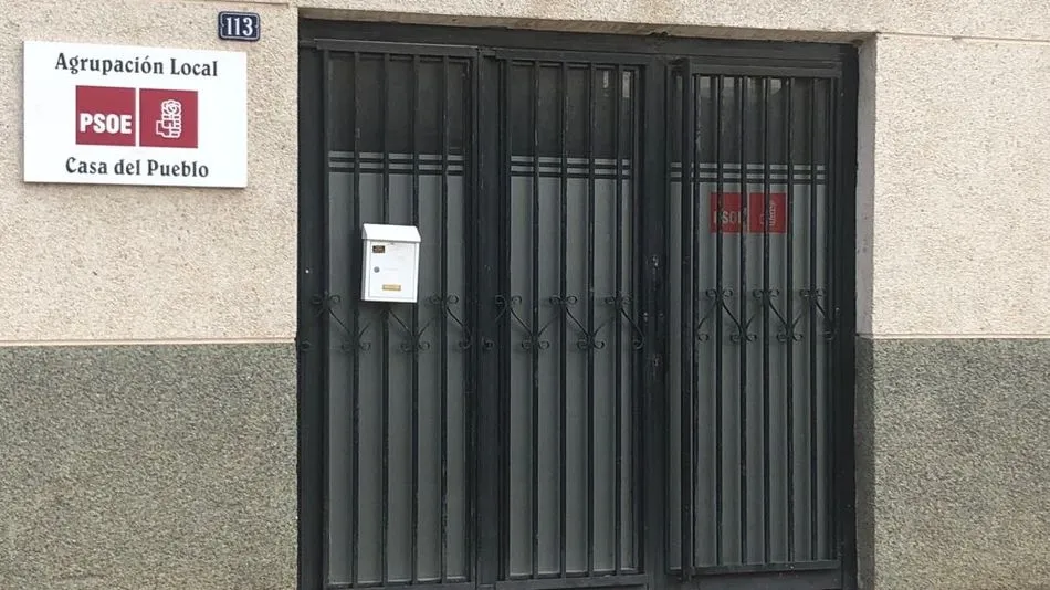 Sede de la agrupación local del Psoe en Villares de la Reina.