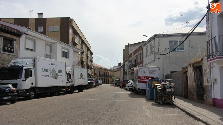 Según el alcalde las obras solo afectarán al aparcamiento del lado derecho de la calle