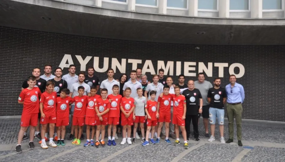 Recepción en el Ayuntamiento de Santa Marta a los equipos de Regional y Benjamín A