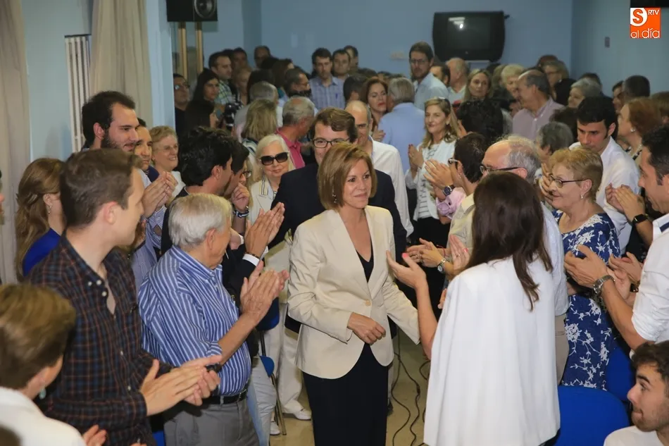 María Dolores de Cospedal, a su llegada a la sede del PP en Salamanca. Foto: Alberto Martín