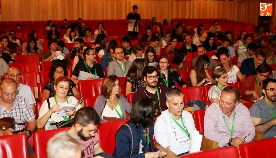 Asistentes a la primera sesión de este congreso, en el Auditorio de la Hospedería Fonseca. Foto de Alberto Martín
