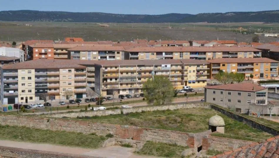 Los españoles tienen que destinar, de media, un 33,5% de su salario bruto mensual al pago del alquiler