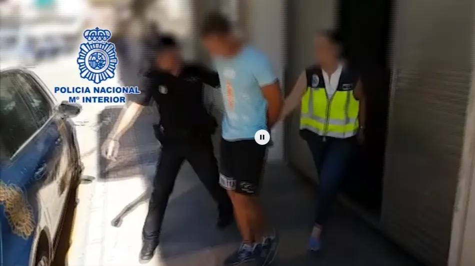 Imagen de vídeo del momento de la detención en Benidorm