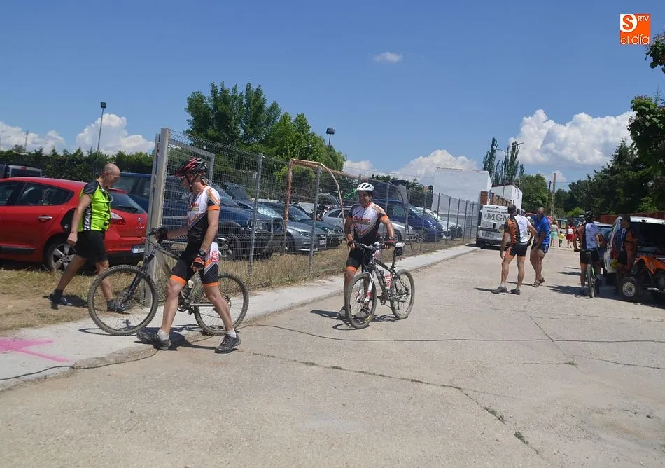 Los ciclistas más solidarios se dan cita en Ledrada