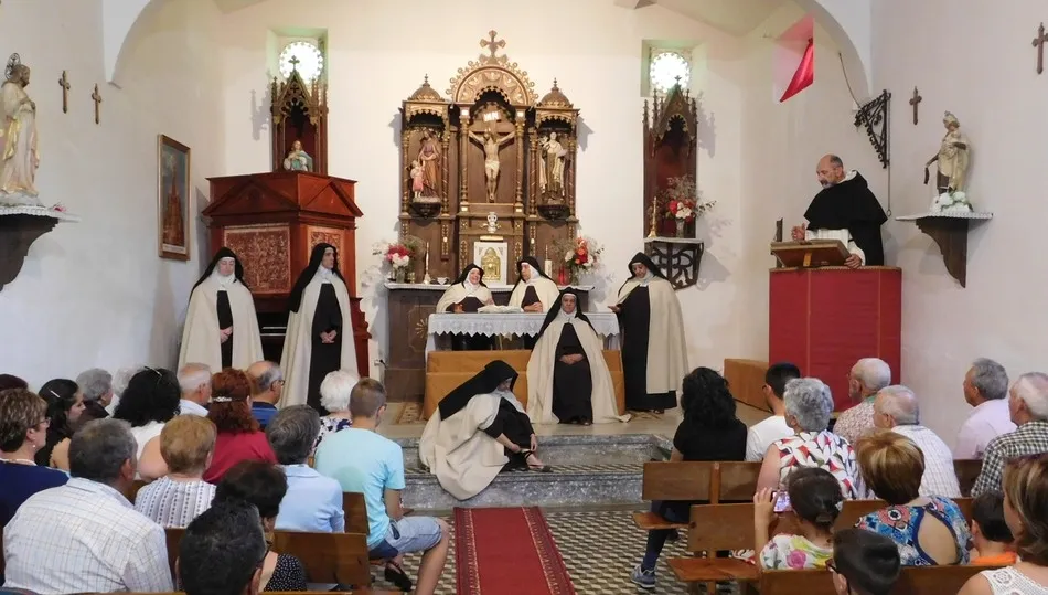 los espectadores de Puebla de san Medel se entregaron a lo visto y oído representado por el grupo de teatro Lazarillo de Tormes
