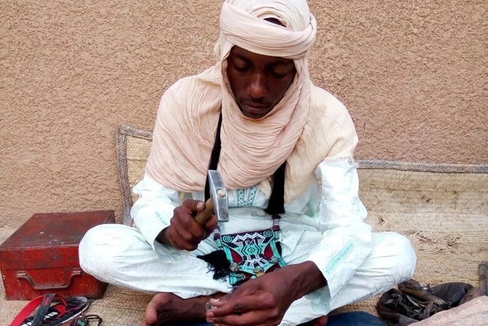 Ismail Elhadji Mohamed, tradición artesanal desde Agadez, Níger.