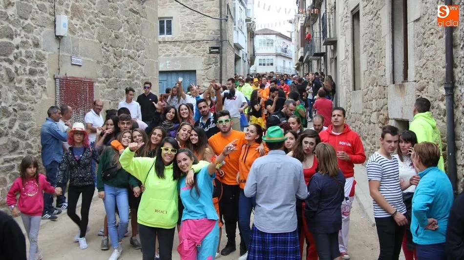 Las peñas ya puedan enviar sus fotos para aparecer en el libro de las Fiestas 2018