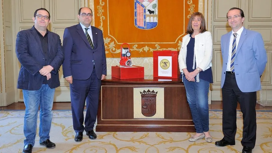 Equipos cedidos a bomberos.