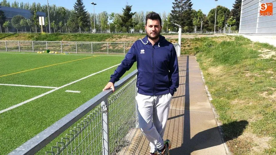 Astu posa para SALAMANCArtv AL DIA antes de un entrenamiento.