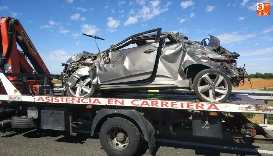 Estado del vehículo tras el siniestro. Foto de Lydia González