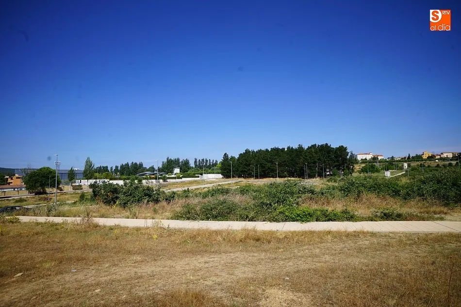 Parcela donde se ubicará el nuevo centro de educación secundaria de la villa