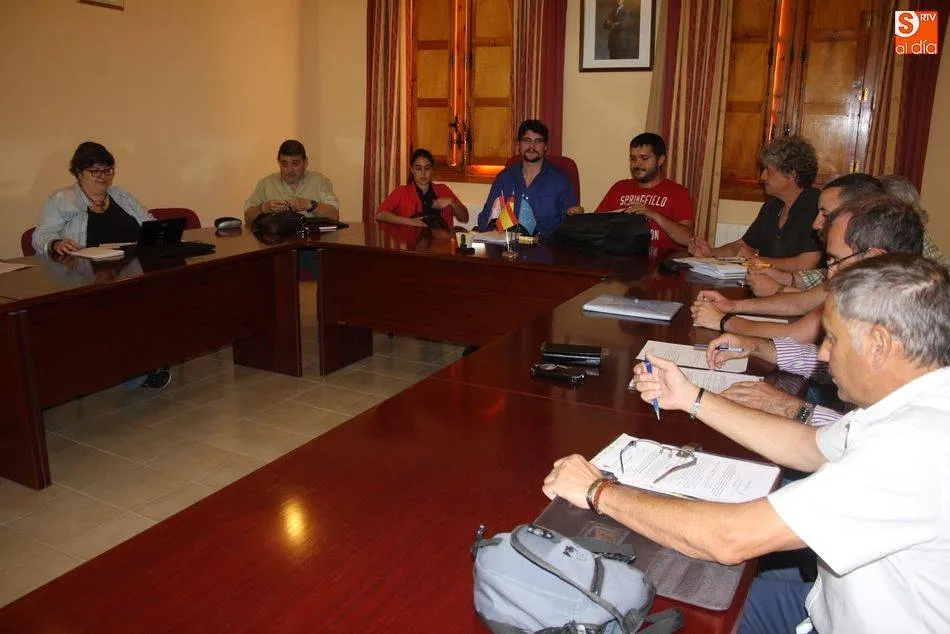 Imagen de una sesión plenaria del Ayuntamiento de Terradillos