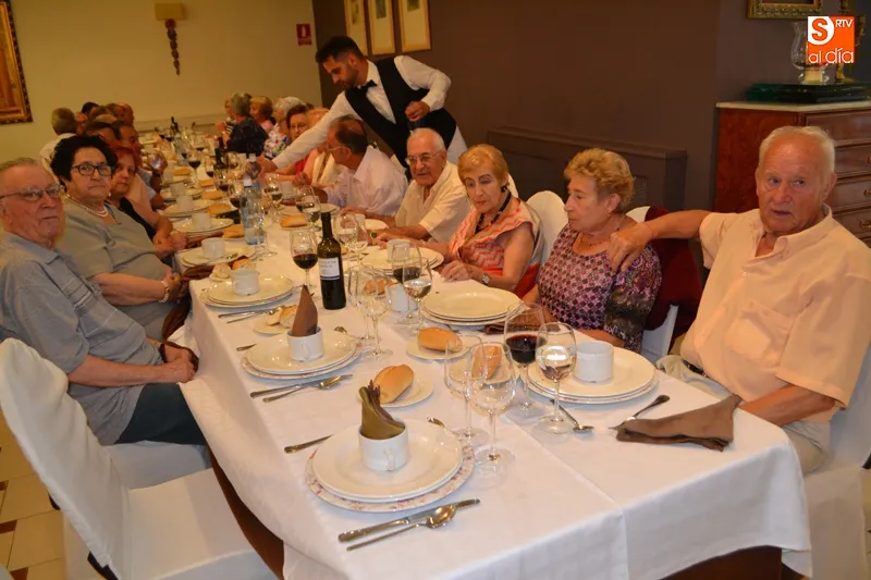 La Asociación de Mayores San Miguel celebra su fiesta anual junto a 200 de sus socios