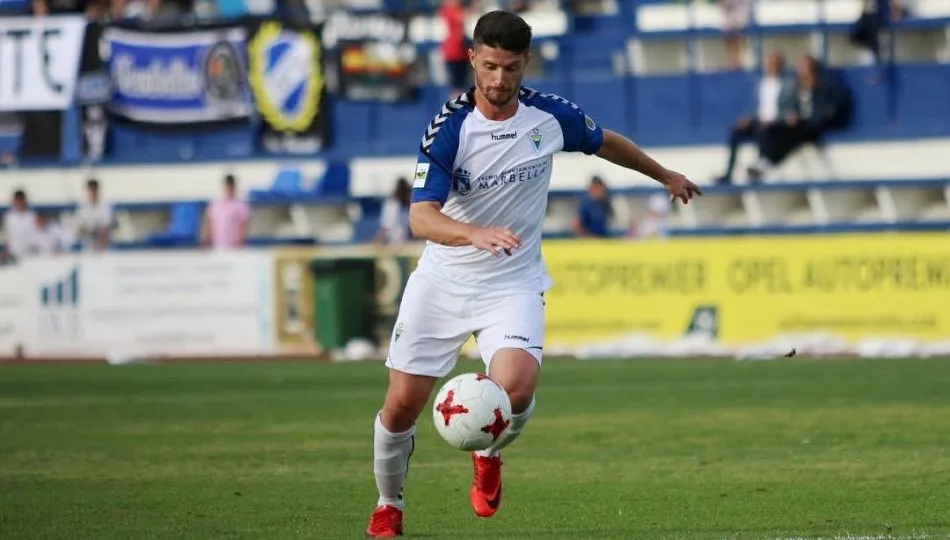 Carlos Indiano, en uno de sus partidos con el Marbella FC. Foto Marbella FC