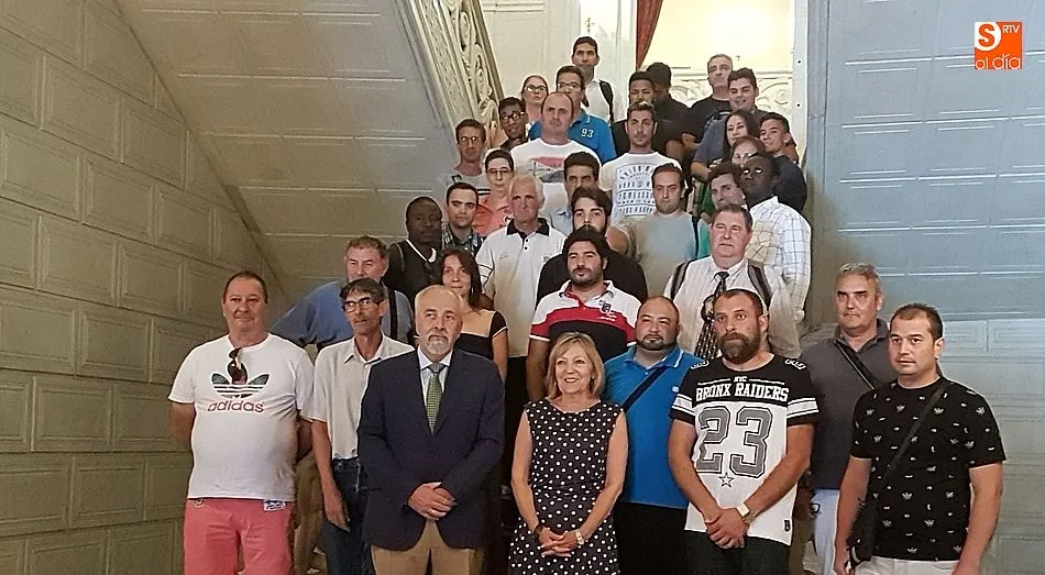 Los alumnos de los programanas, con Cristina Klimowitz y Pedro Grijalba