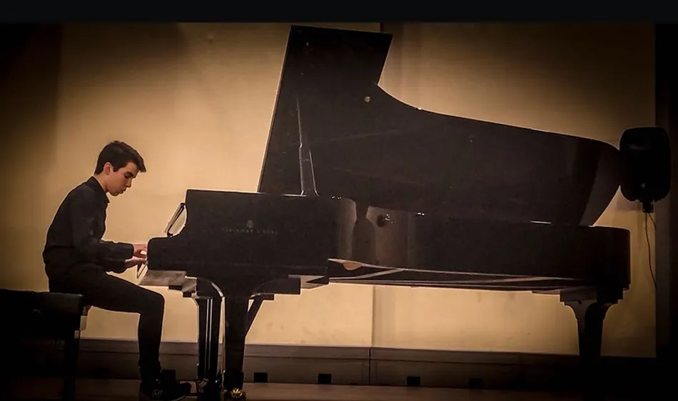El joven pianista Hugo Hernández Curto. Foto: Miguel Ángel Menor