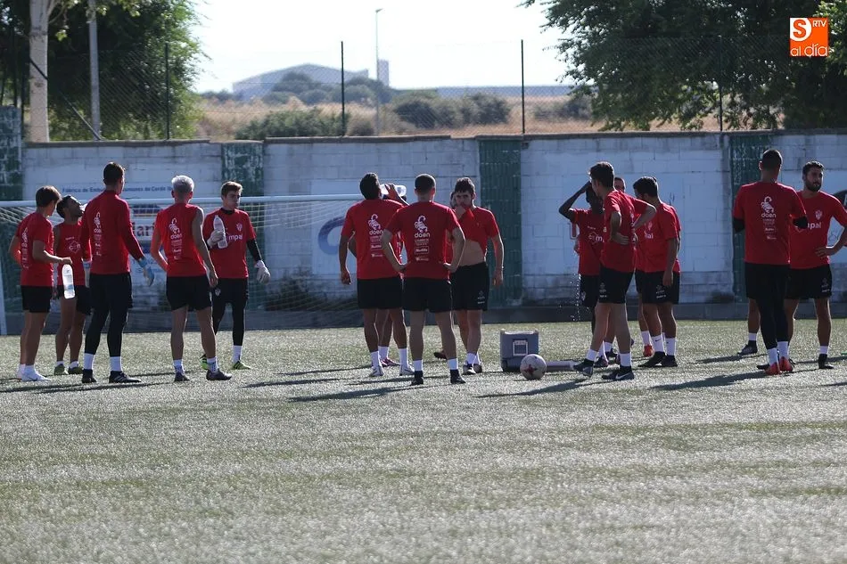 El conjunto verdiblanco continúa los entrenamientos para afrontar los partidos de pretemporada