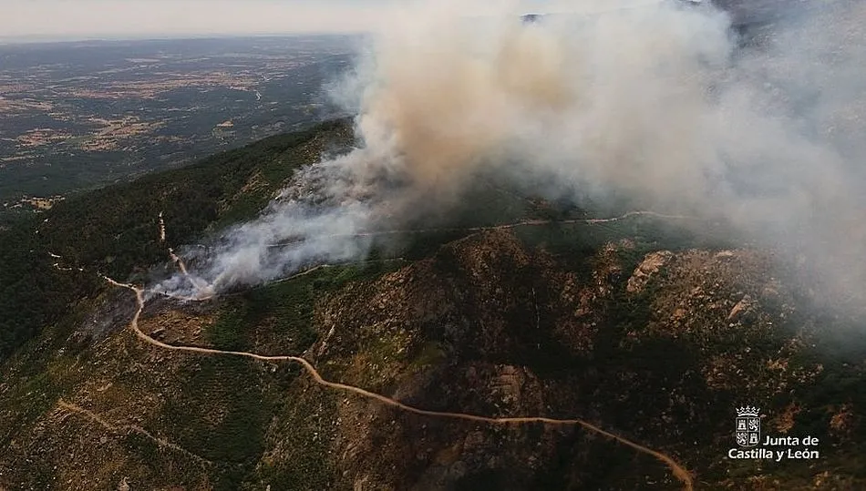 Incendio en la sierra de Casavieja, donde se ha producido el accidente. Foto: Junta de Castilla y León