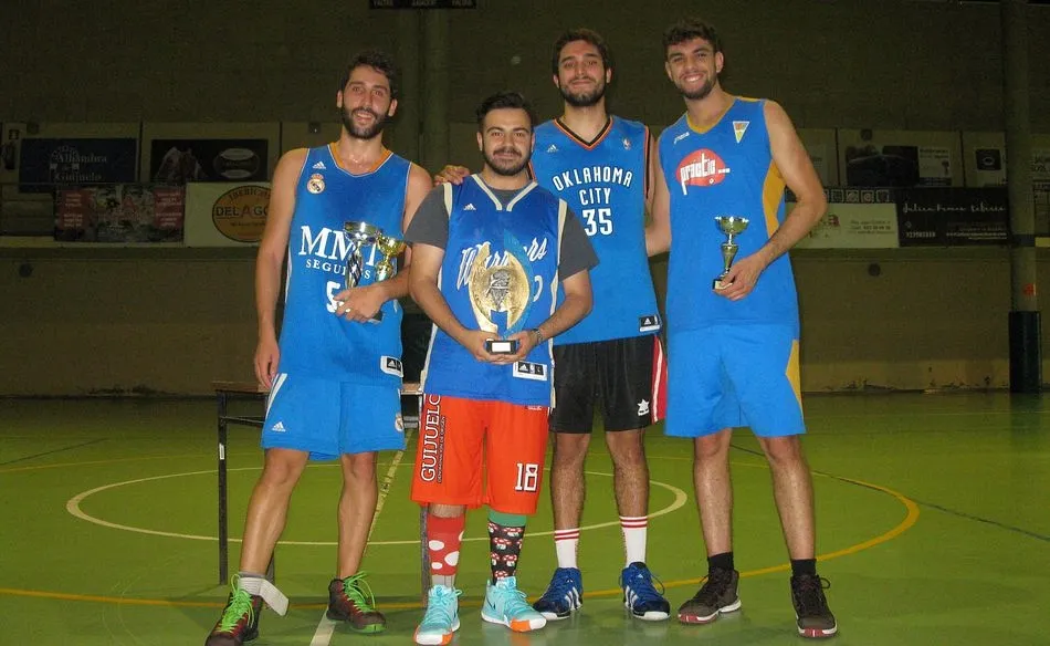 Campeón: Trío Demoníaco