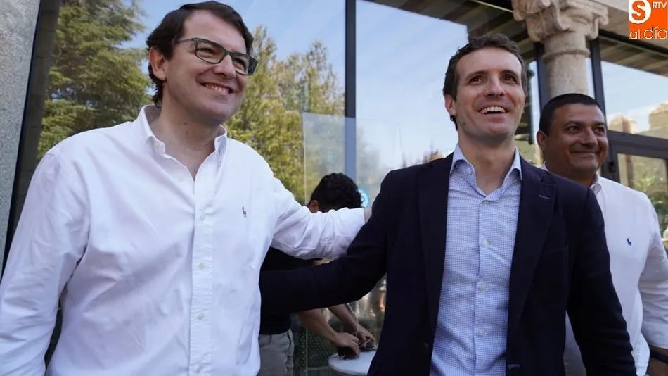 Alfonso Fernández Mañueco y Pablo Casado, durante el acto de los Populares celebrado en Ávila.
