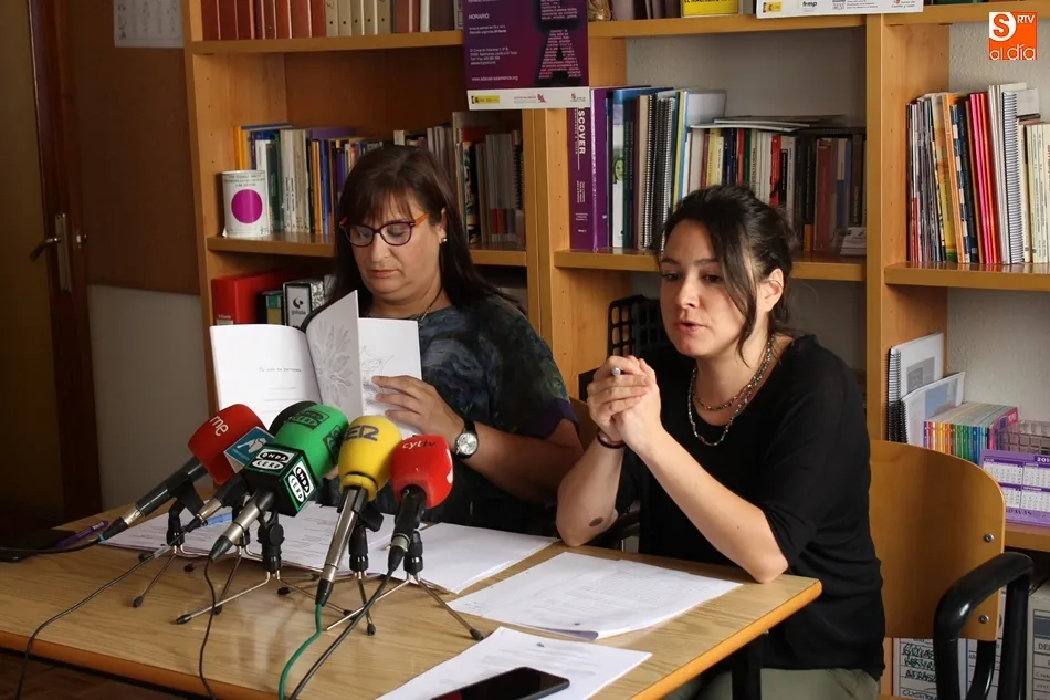 Manuela Torres y Charo de Castro, abogada y coordinadora de Adavas Salamanca