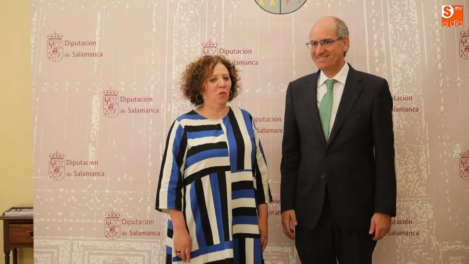 Encarnación Pérez y Javier Iglesias, en la Diputación. Foto: Alberto Martín