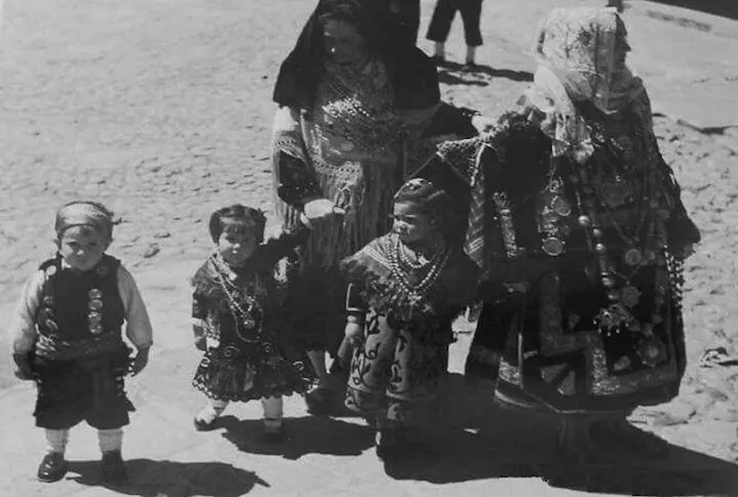 Trajes típicos femeninos de La Alberca
