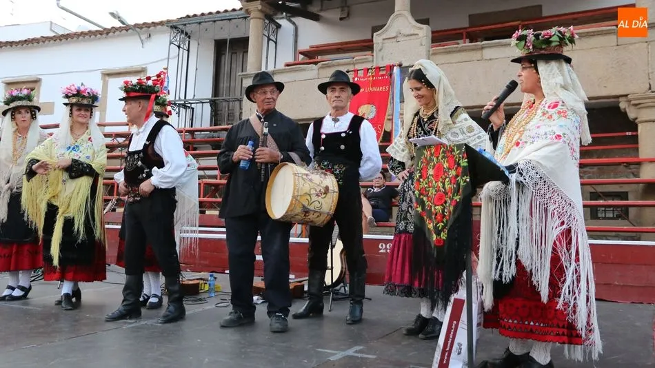 Arcadio, el tamborilero de Barreras, recibía este galardón en la pasada edición / CORRAL