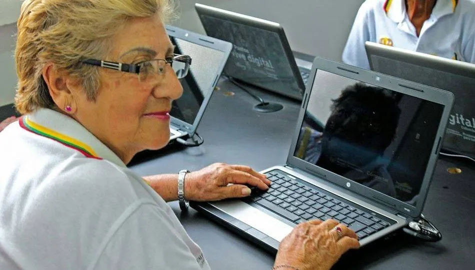 Envejecimiento activo y adquisición de nuevas habilidades digitales