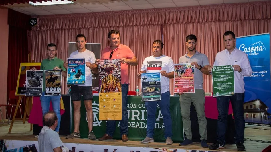 En el acto estuvo presente el periodista y crítico taurino Paco Cañamero