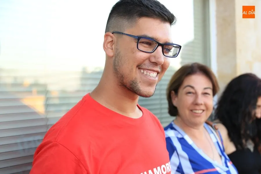 Daniel Chamorro en el pregón de las fiestas de Doñinos / Foto: Alberto Martín.