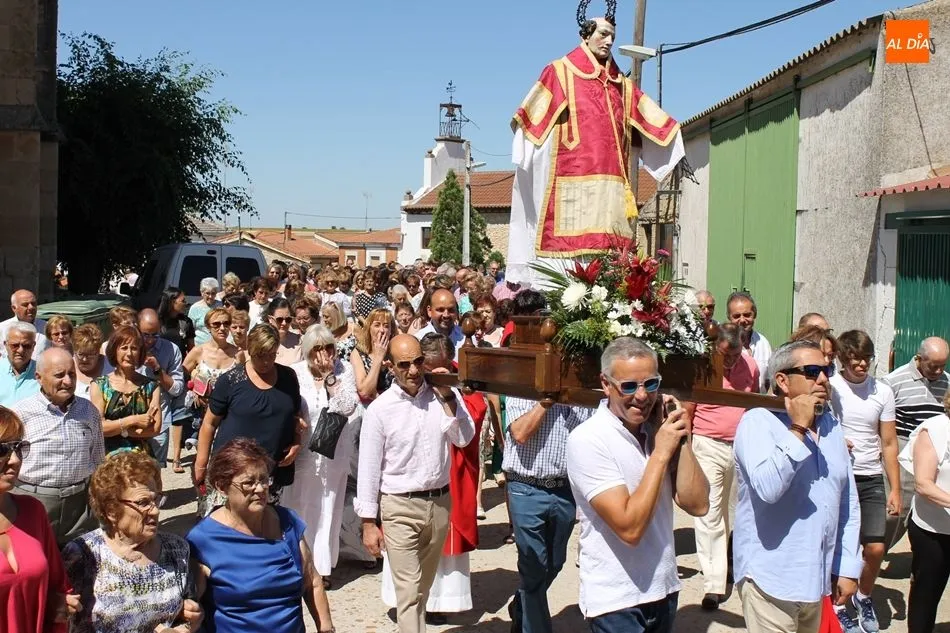 Procesión en honor a San Lorenzo en Rollán, este viernes, día grande de las fiestas patronales
