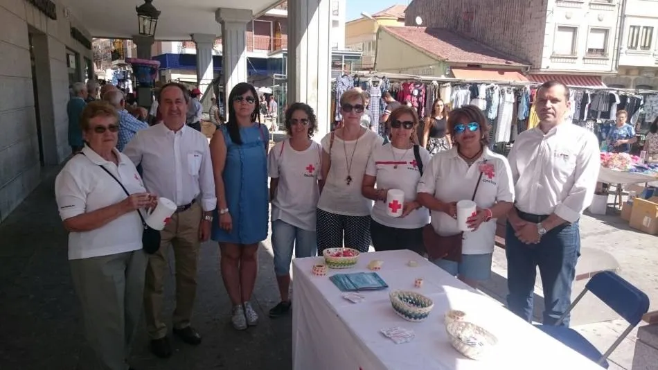 Cruz Roja celebra el día de la Banderita cada año en el mercado semanal de Guijuelo