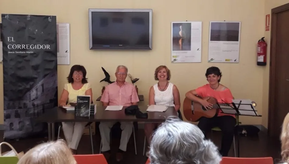 Mesa de intervinientes en este Escribir la tierra en la Casa del Parque Arribes en Sobradillo