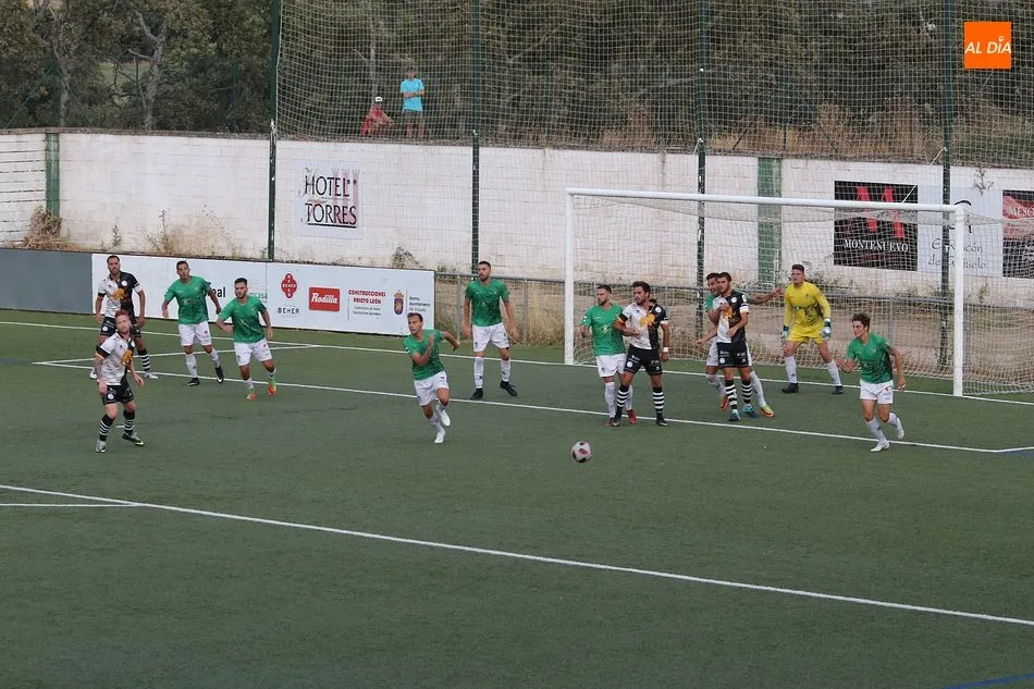 El CD Guijuelo golea al Unionistas en su presentación oficial (4-1)