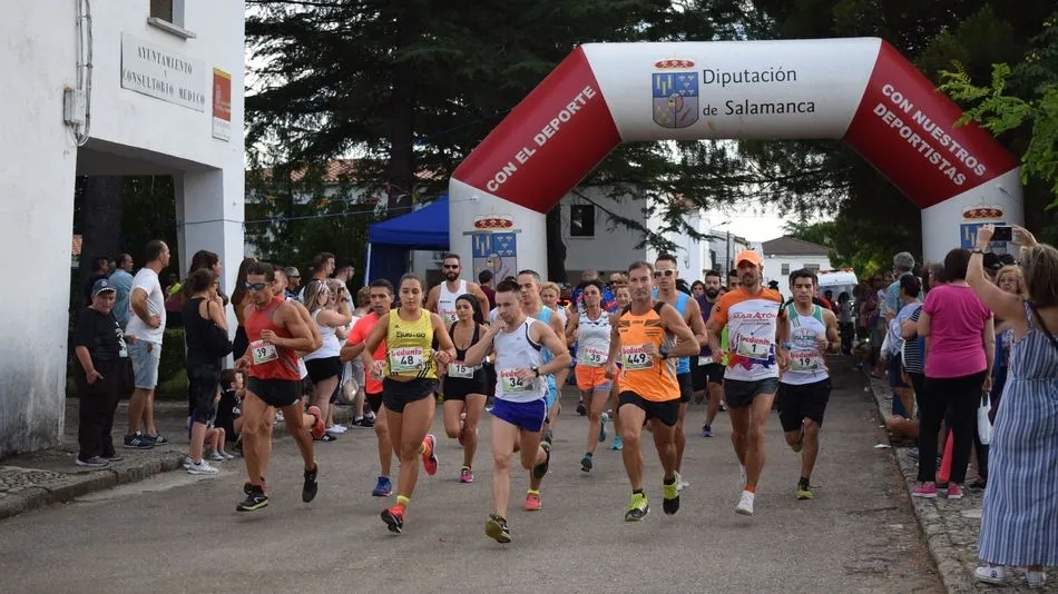 Luis Gallego y Yaiza Sánchez se llevan la victoria en la carrera popular de Fresno Alhándiga