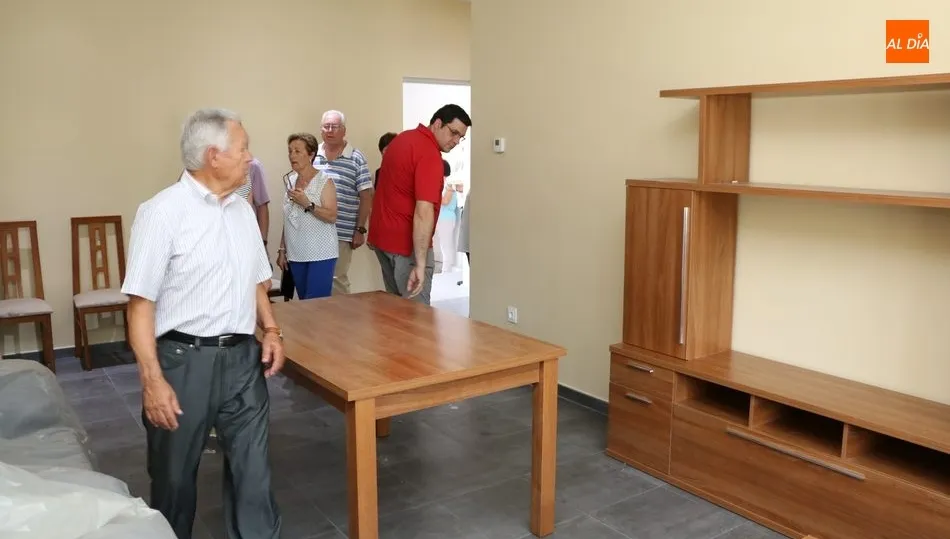 Jornada de puertas abiertas de la vivienda el día de su inauguración