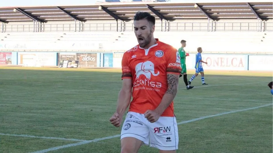 Unionistas CF empata con la Arandina en los últimos minutos de partido (2-2)  