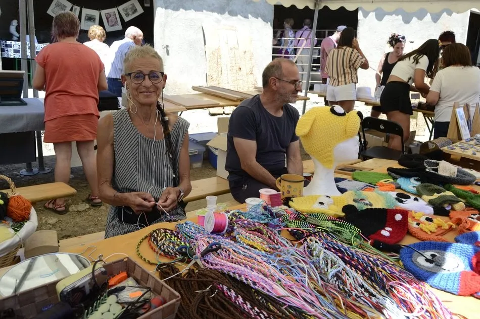 Artesanos y creadores participan en este encuentro de Añover de Tormes